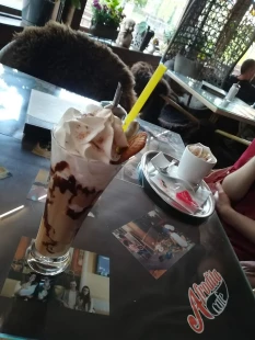 Fotka jedla Káva so zmrzlina
