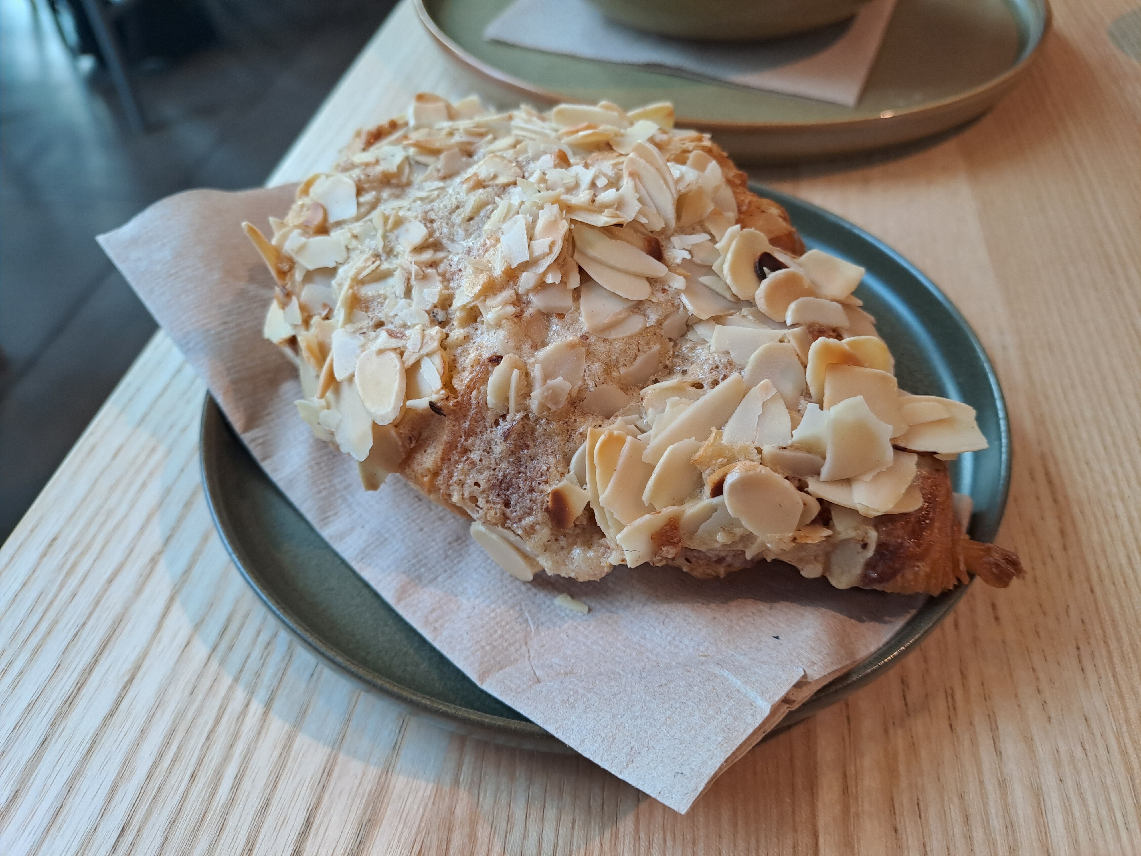 Mandľovy croissant