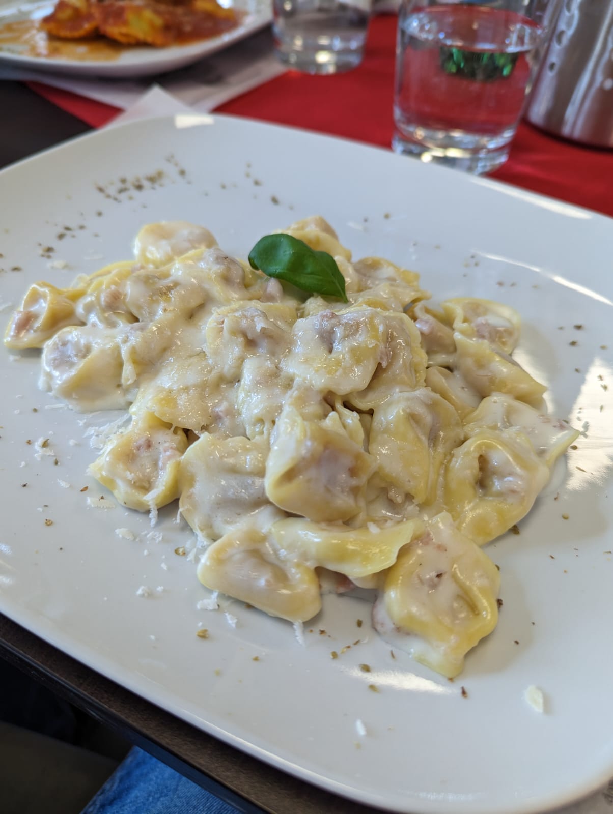 Tortellini s prosciuttom