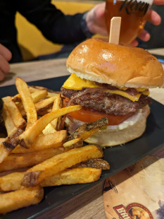 Fotografia jedla Klasik Burger