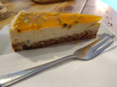 Fotografia jedla Cheesecake s marakujou