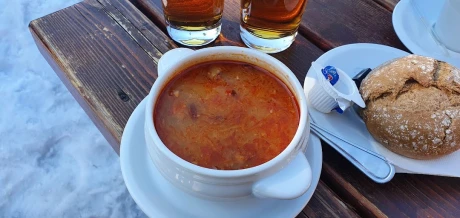 Fotka jedla Guľášová polievka