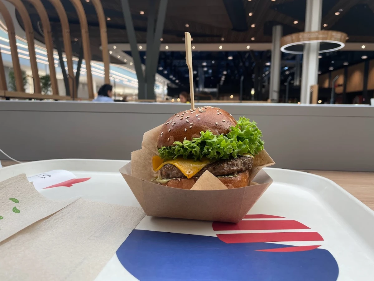 Regal Burger Nivy