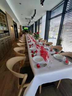 Story Restaurant & Pub — Handlová