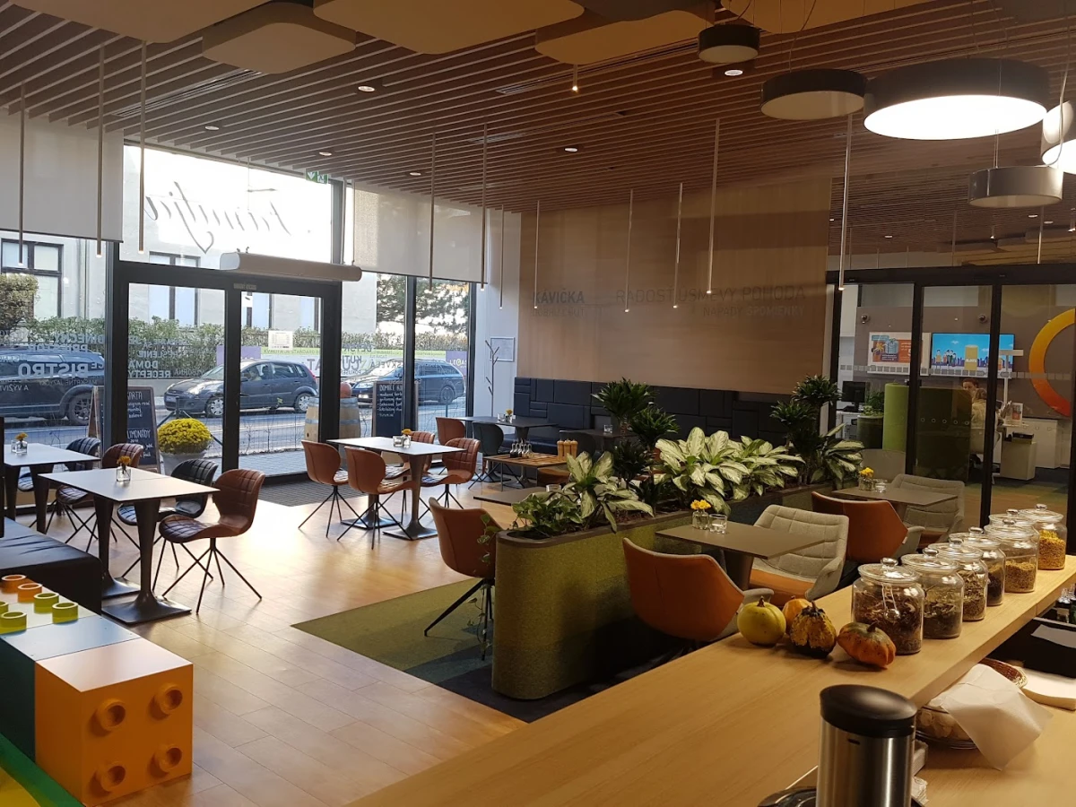 Famílja Bistro&Café