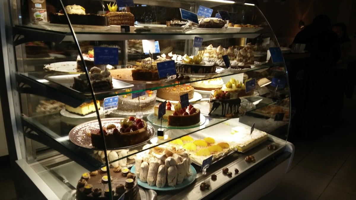 Zeppelin cafe and souvenirs