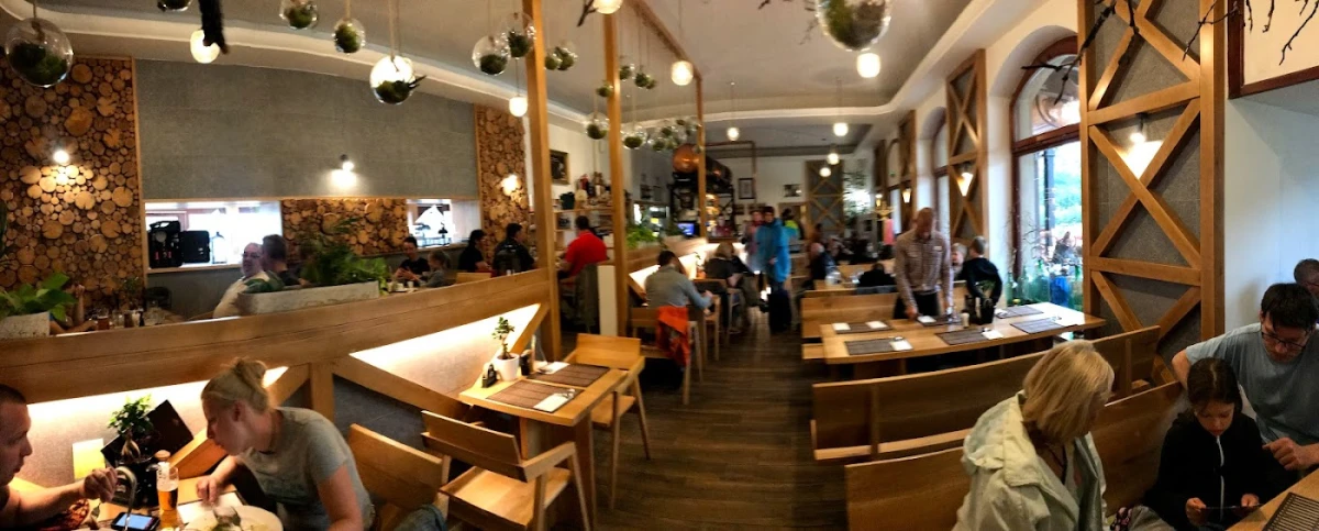 Central Restaurant "Starý Šmakovec"