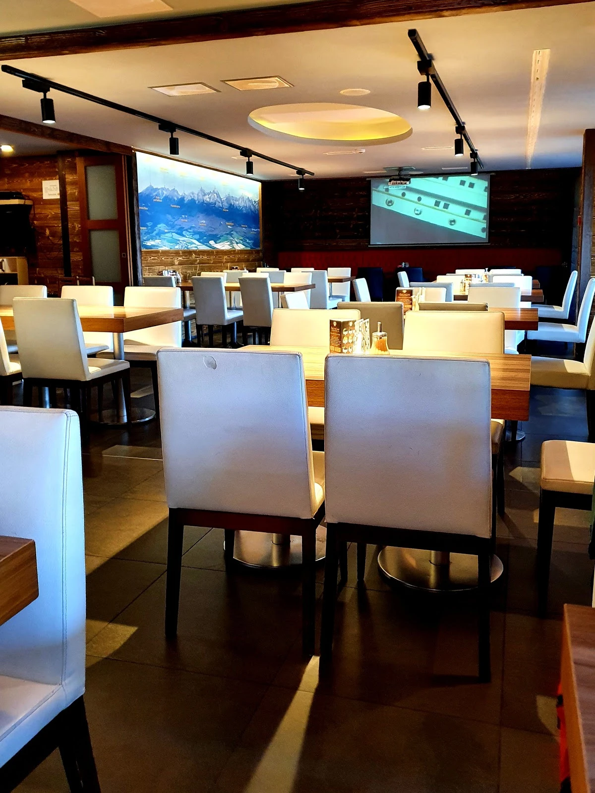 STARÁ POŠTA Restaurant - Cafe bar